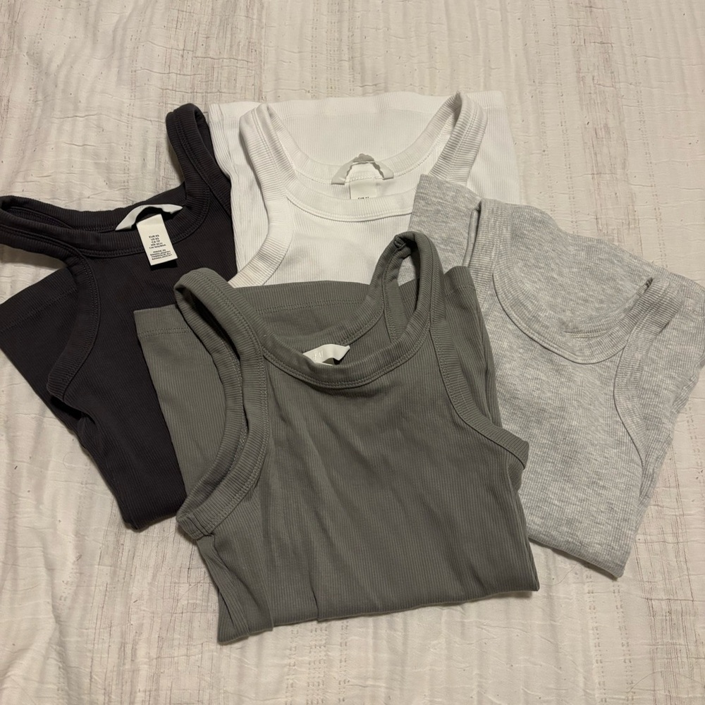 Set of Four Ribbed Tank Tops in Dark Gray, White, Green, and Light Gray